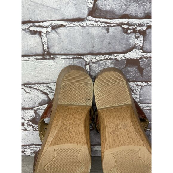 Dansko Sapphire Brown Leather Lacy Cutout Slides Sandals Women’s Sz 39EU/8.5M US - Picture 7 of 16